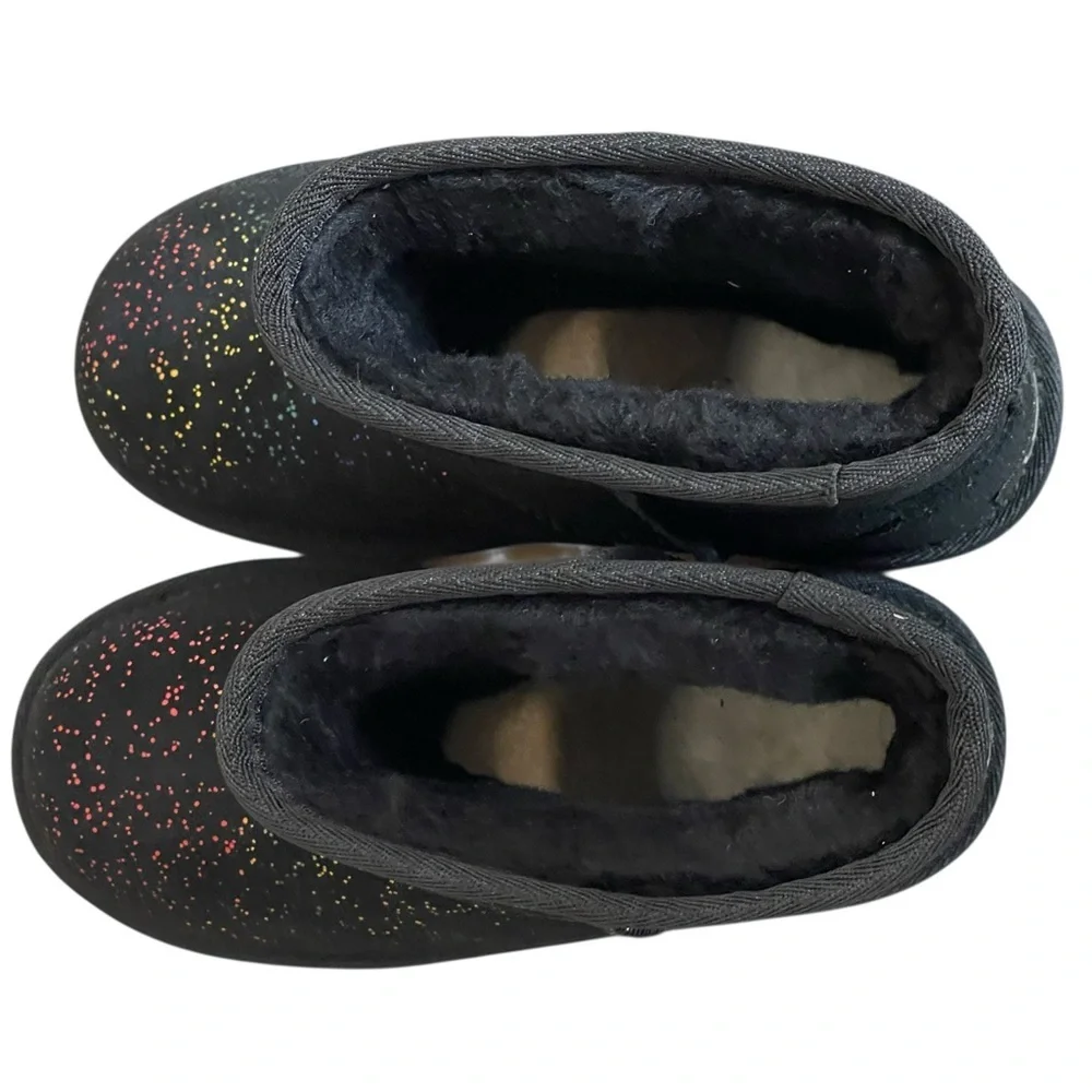 New! UGG Kids Classic II Shimmer SKY boots size 1